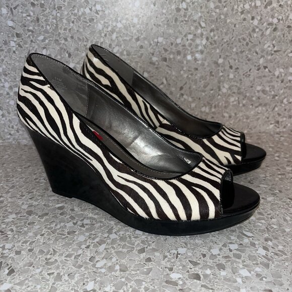 Bandolino Zebra Striped Peep Toe Wedge Heel Womens 11M Leather Fur Minor Flaws - Picture 1 of 16